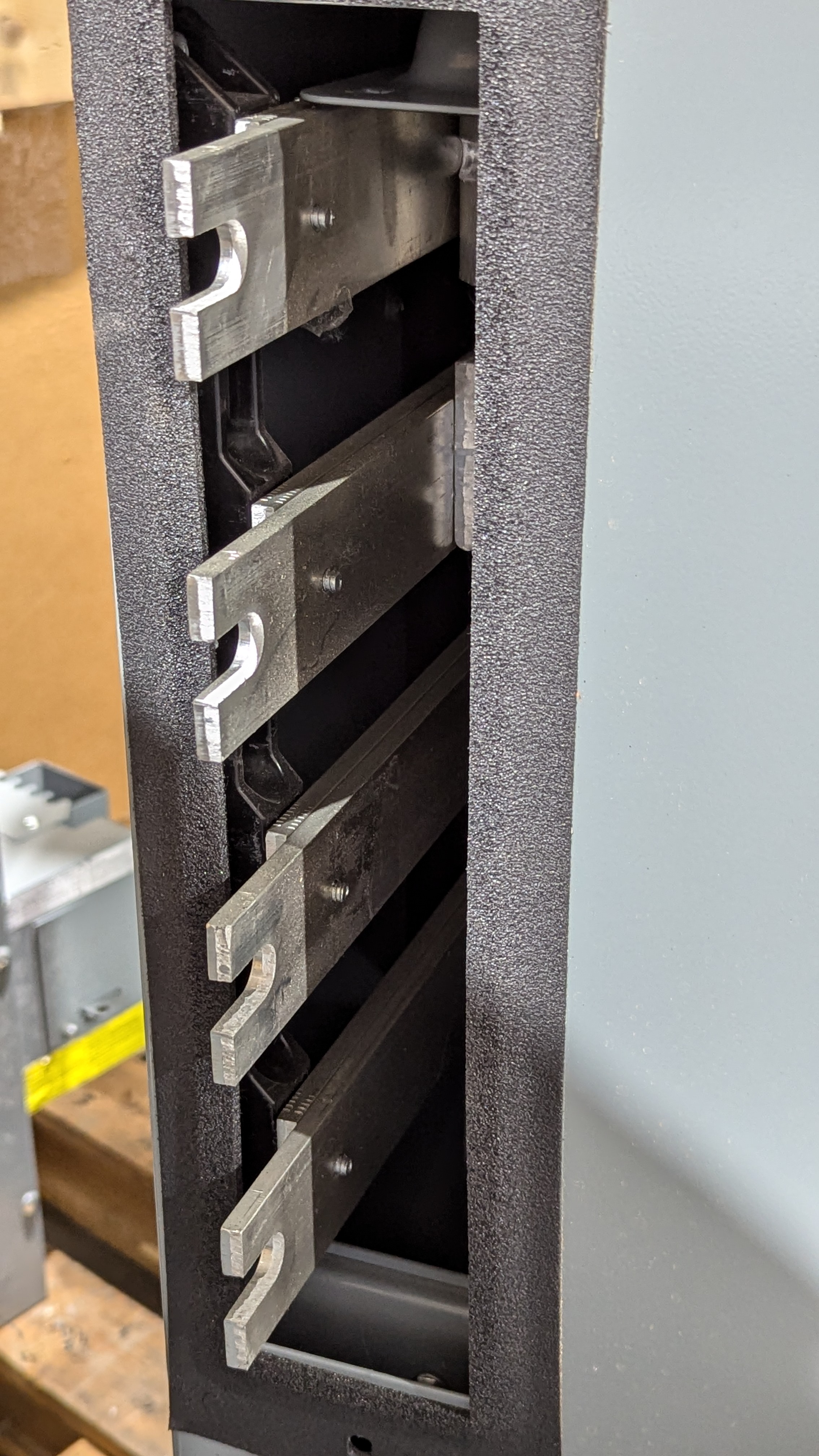 EZ meter pak main circuit breaker 600A max, photo 6 of 10