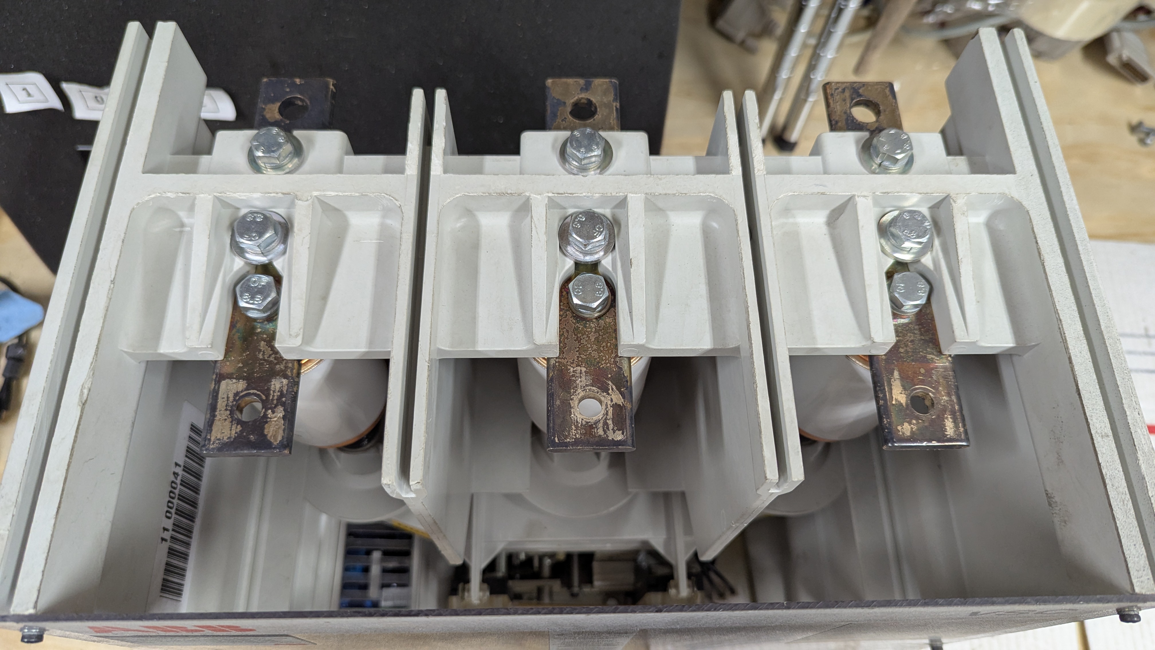 medium voltage vacuum contactor, photo 5 of 12